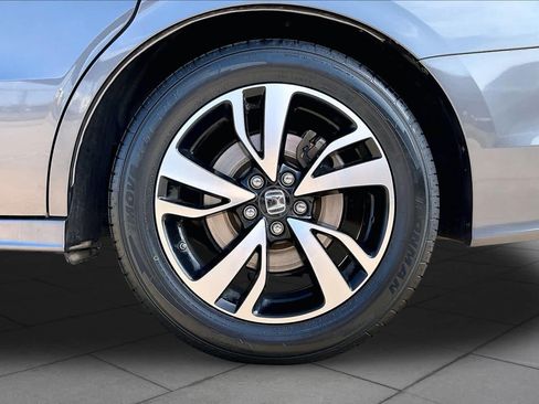 Used 2018 Honda Odyssey Elite image 11