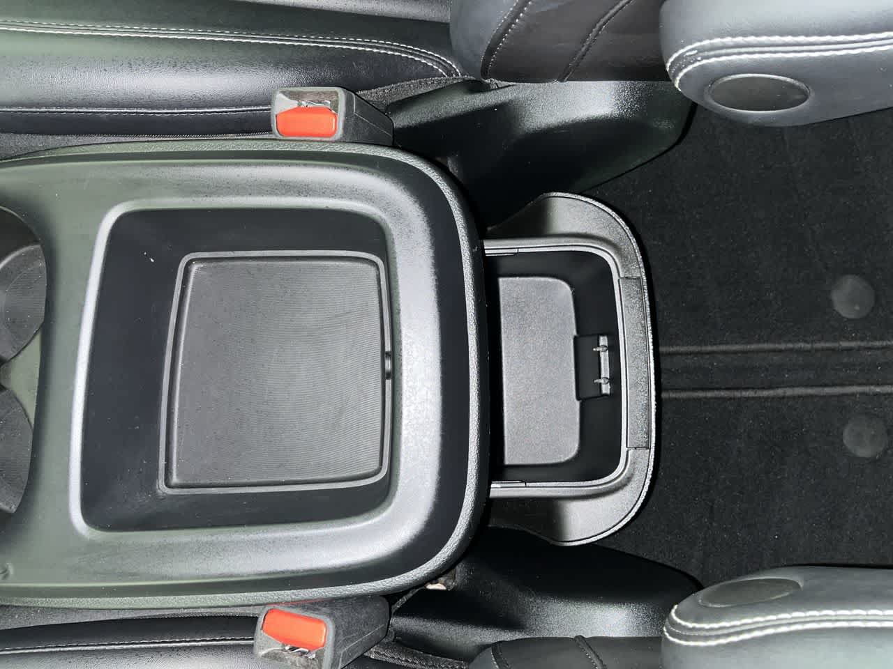 Used 2025 Chrysler Pacifica Select FWD image 22