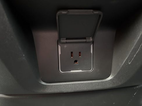 Used 2022 GMC Yukon Denali image 39