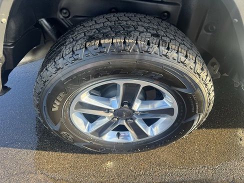 Used 2022 Jeep Wrangler Unlimited Sahara w/ Cold Weather Group image 29