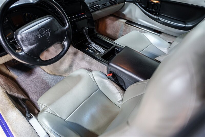 Used 1995 Chevrolet Corvette Coupe RWD image 9