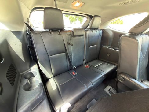 Used 2021 Toyota Highlander XLE AWD/4WD image 20
