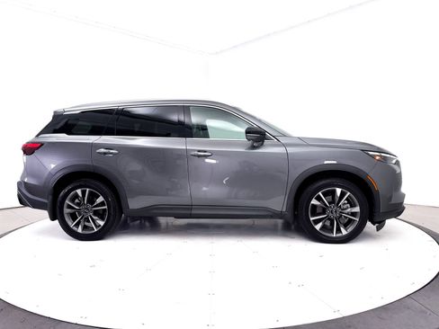 Used 2023 INFINITI QX60 Luxe w/ Performance Audio Package FWD image 47