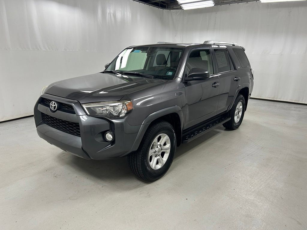 Used 2016 Toyota 4Runner SR5 AWD/4WD image 2