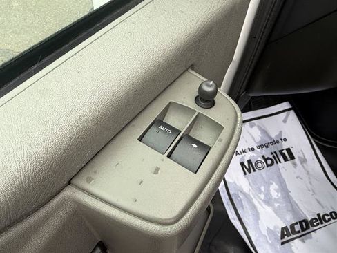 Used 2024 Chevrolet Express 2500 w/ Driver Convenience Package image 19