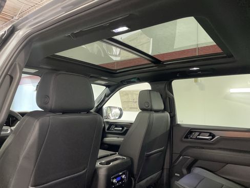 New 2026 GMC Yukon XL Denali image 14