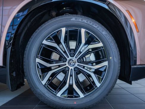New 2026 Toyota Crown Signia AWD/4WD image 18