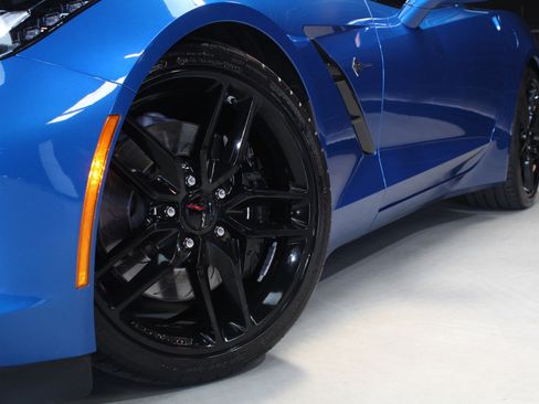 Used 2015 Chevrolet Corvette Stingray Coupe w/ 2LT Preferred Equipment Group image 22