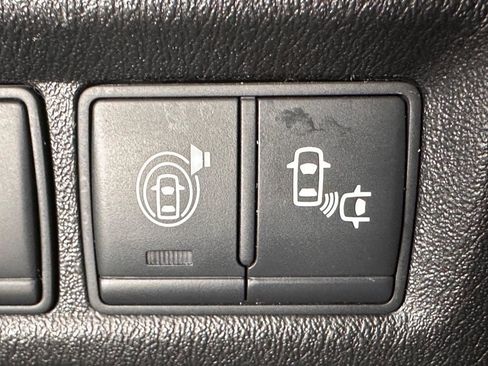 Used 2017 Nissan Armada Platinum w/ Captain Seat Package image 27