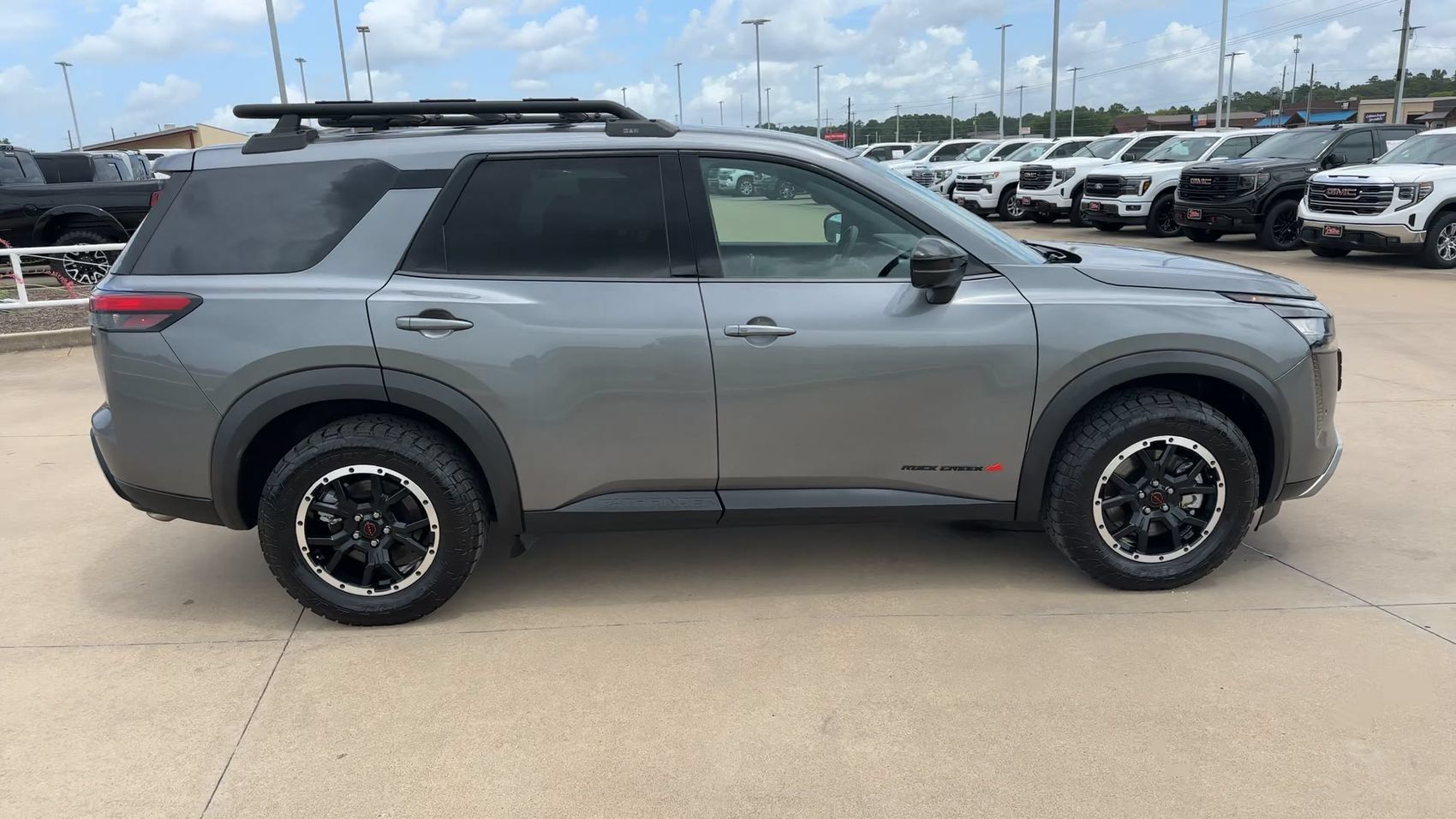 Used 2026 Nissan Pathfinder Rock Creek AWD/4WD image 9