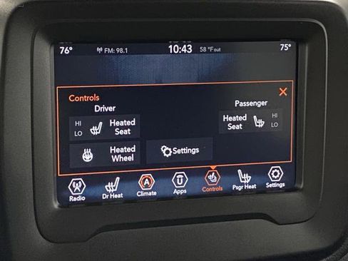 Used 2020 Jeep Renegade Altitude image 7