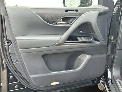 New 2026 Lexus LX 700h Luxury image 19