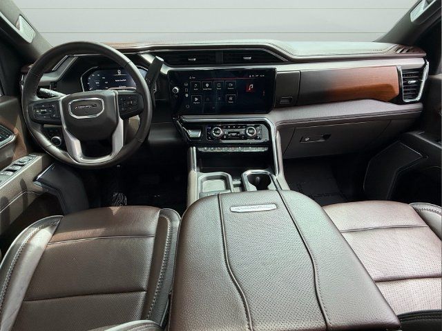 Used 2025 GMC Sierra 2500 Denali w/ Denali Reserve Package AWD/4WD image 14