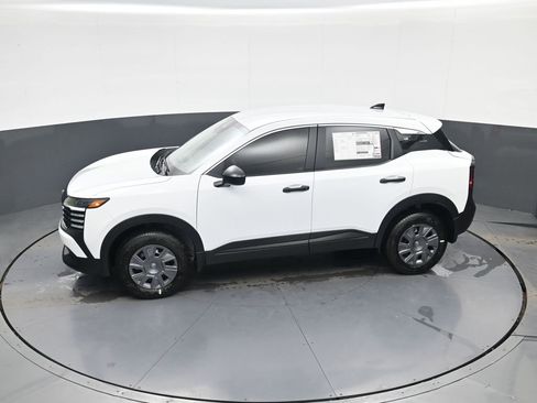 New 2026 Nissan Kicks S image 26