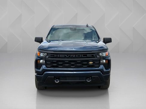 Used 2023 Chevrolet Silverado 1500 Custom RWD image 2