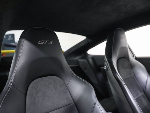 Used 2018 Porsche 911 GT3 w/ Sport Chrono Package image 25