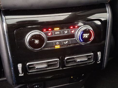 Used 2023 Lincoln Aviator AWD w/ Premium Package image 12