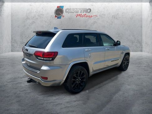 Used 2019 Jeep Grand Cherokee Altitude AWD/4WD image 6