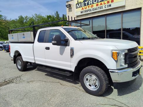 Used 2017 Ford F250 XL w/ Power Equipment Group AWD/4WD image 2