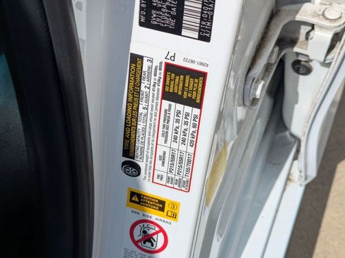 Used 2016 Toyota Camry SE image 14