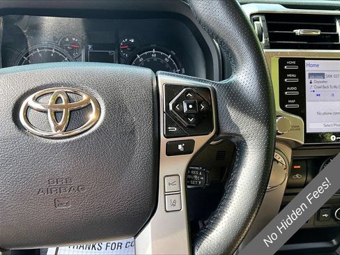 Used 2022 Toyota 4Runner SR5 AWD/4WD image 17