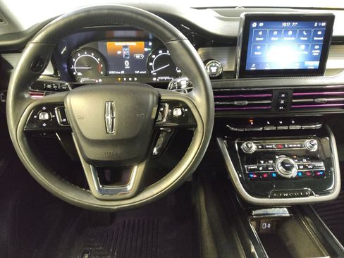 Used 2022 Lincoln Corsair w/ Premium Package image 22