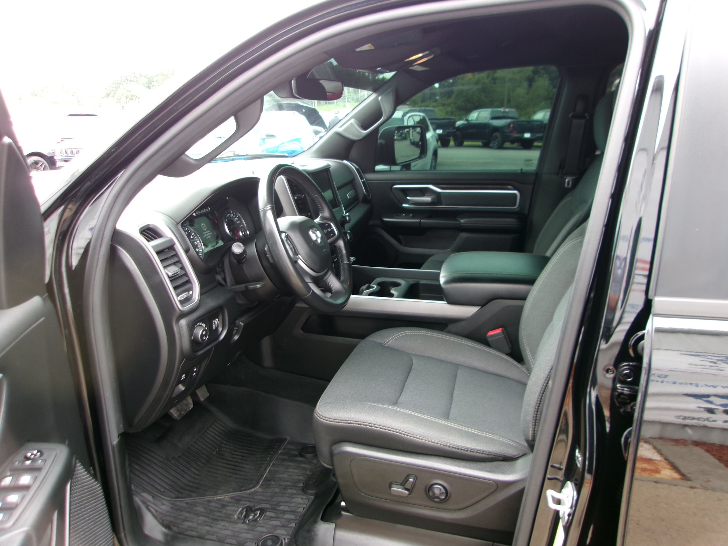 Used 2021 RAM 1500 Big Horn AWD/4WD image 8