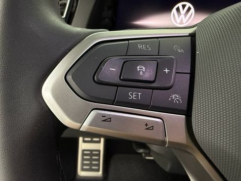 Used 2024 Volkswagen Atlas Peak Edition SE AWD/4WD image 10