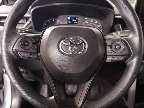 Used 2025 Toyota Corolla Cross AWD Hybrid image 3