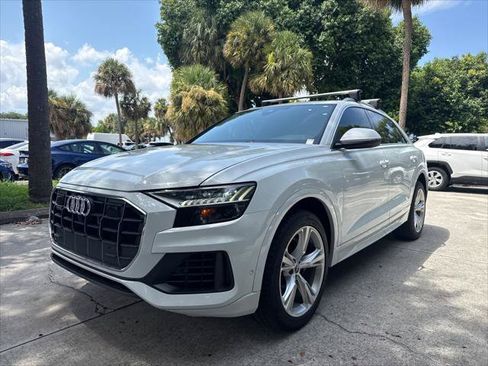 Used 2023 Audi Q8 Premium w/ Convenience Package AWD/4WD image 2