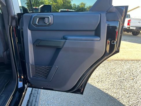 Used 2025 Ford Bronco Heritage Edition image 18