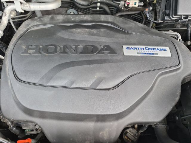 Used 2016 Honda Pilot Touring image 24