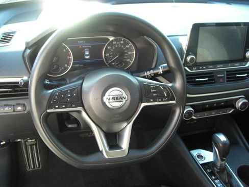 Used 2020 Nissan Altima 2.5 S image 10