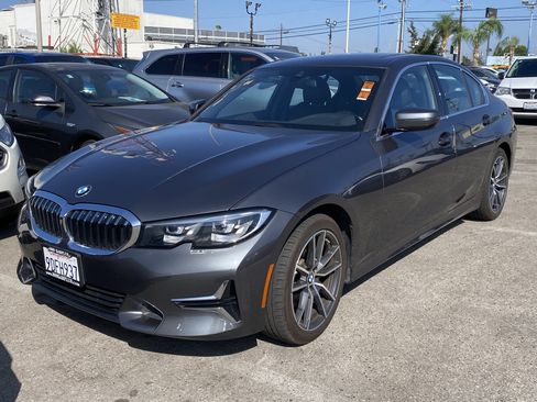Used 2019 BMW 330i Sedan RWD image 2