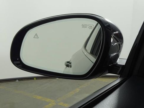 Used 2024 Genesis G70 2.5T w/ Sport Prestige Package image 43