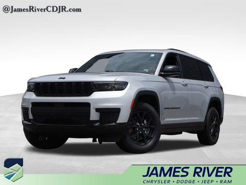 Used 2024 Jeep Grand Cherokee L Laredo AWD/4WD image 1