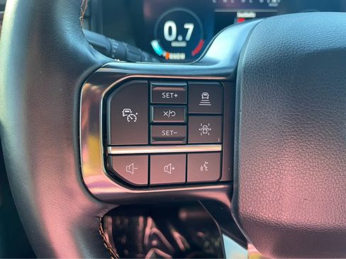 Used 2023 Ford Expedition Platinum image 19