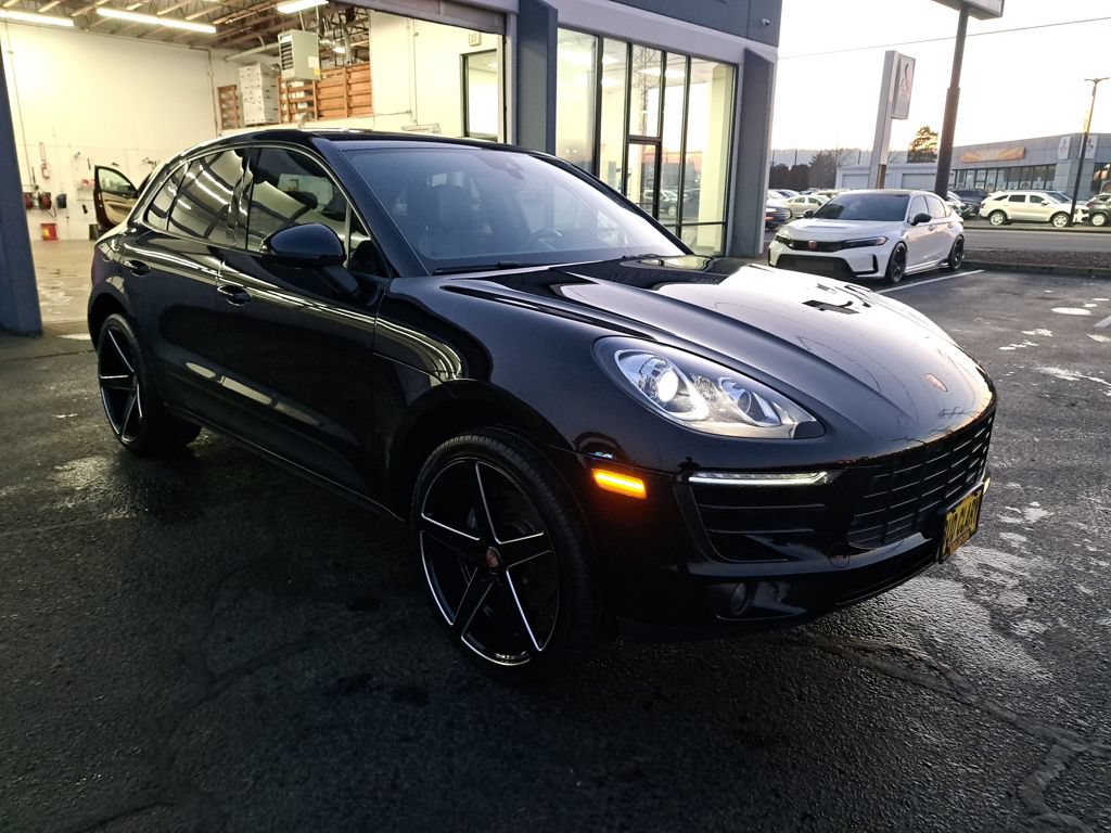 Used 2018 Porsche Macan AWD/4WD image 7