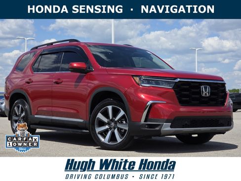 Used 2023 Honda Pilot Touring image 1