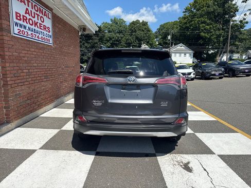 Used 2016 Toyota RAV4 XLE AWD/4WD image 10