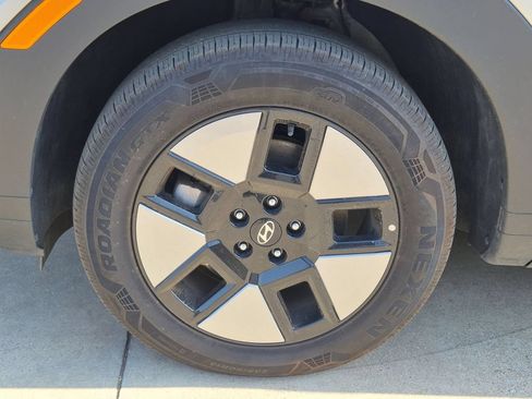 Used 2025 Hyundai Santa Fe SEL FWD image 33