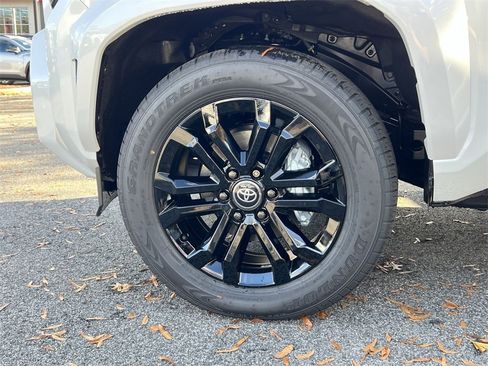 Used 2025 Toyota 4Runner TRD Off-Road image 5