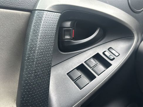 Used 2011 Toyota RAV4 4WD image 16