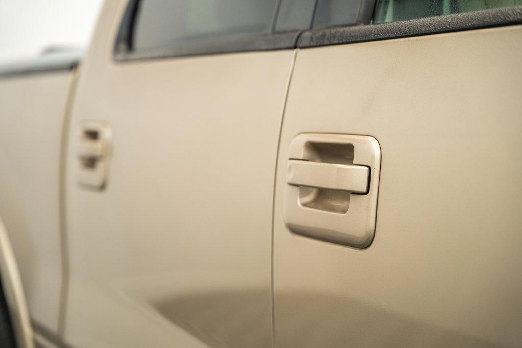Used 2011 Ford F150 Lariat AWD/4WD image 16