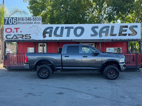 Used 2018 RAM 2500 Tradesman w/ Chrome Appearance Group AWD/4WD image 2