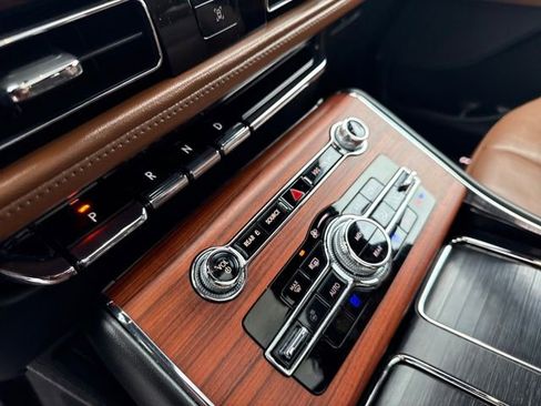 Certified 2023 Lincoln Aviator Reserve w/ Equipment Group 201A image 29