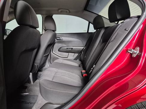 Used 2018 Chevrolet Sonic LT w/ Convenience Package FWD image 30
