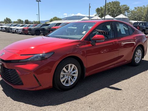 Used 2025 Toyota Camry LE w/ Convenience Package FWD image 3