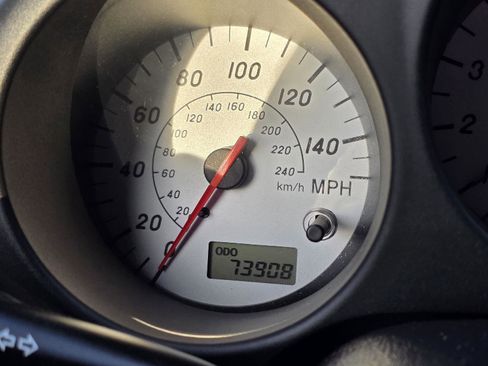 Used 2001 Toyota MR2 image 25