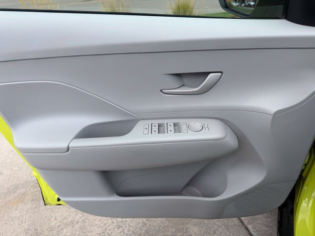 Used 2025 Hyundai Kona SEL AWD/4WD image 13